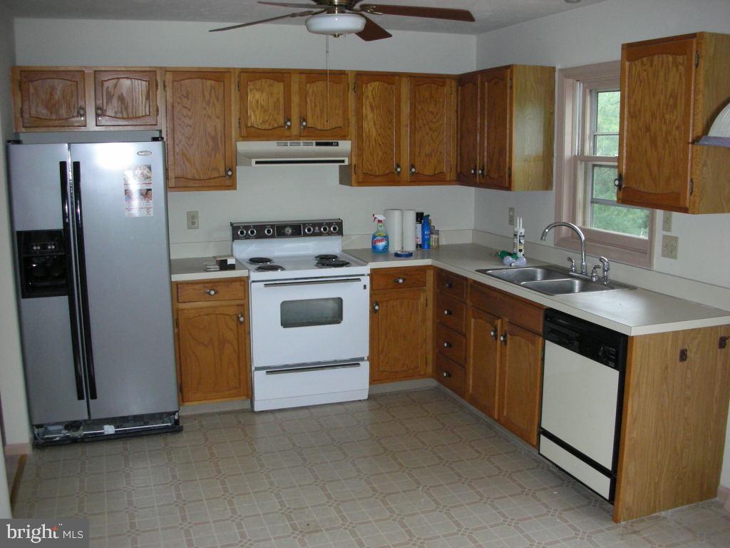 515 Arctic Tern Lititz, PA 17543 - Photo 6 of 8 Gallery Image 6