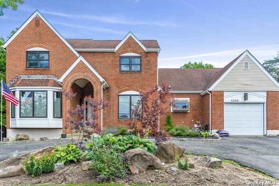 front view of house with a yard