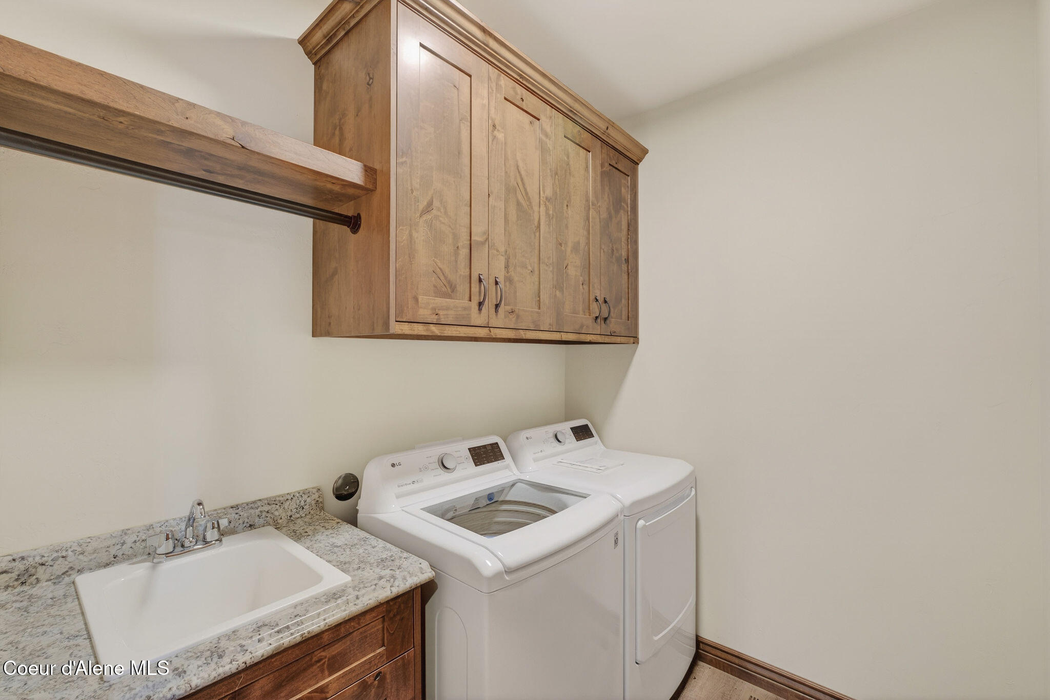 273 Paradise Valley Road Bonners Ferry, ID 83805 - Photo 29 of 45 Washer and dryer stay