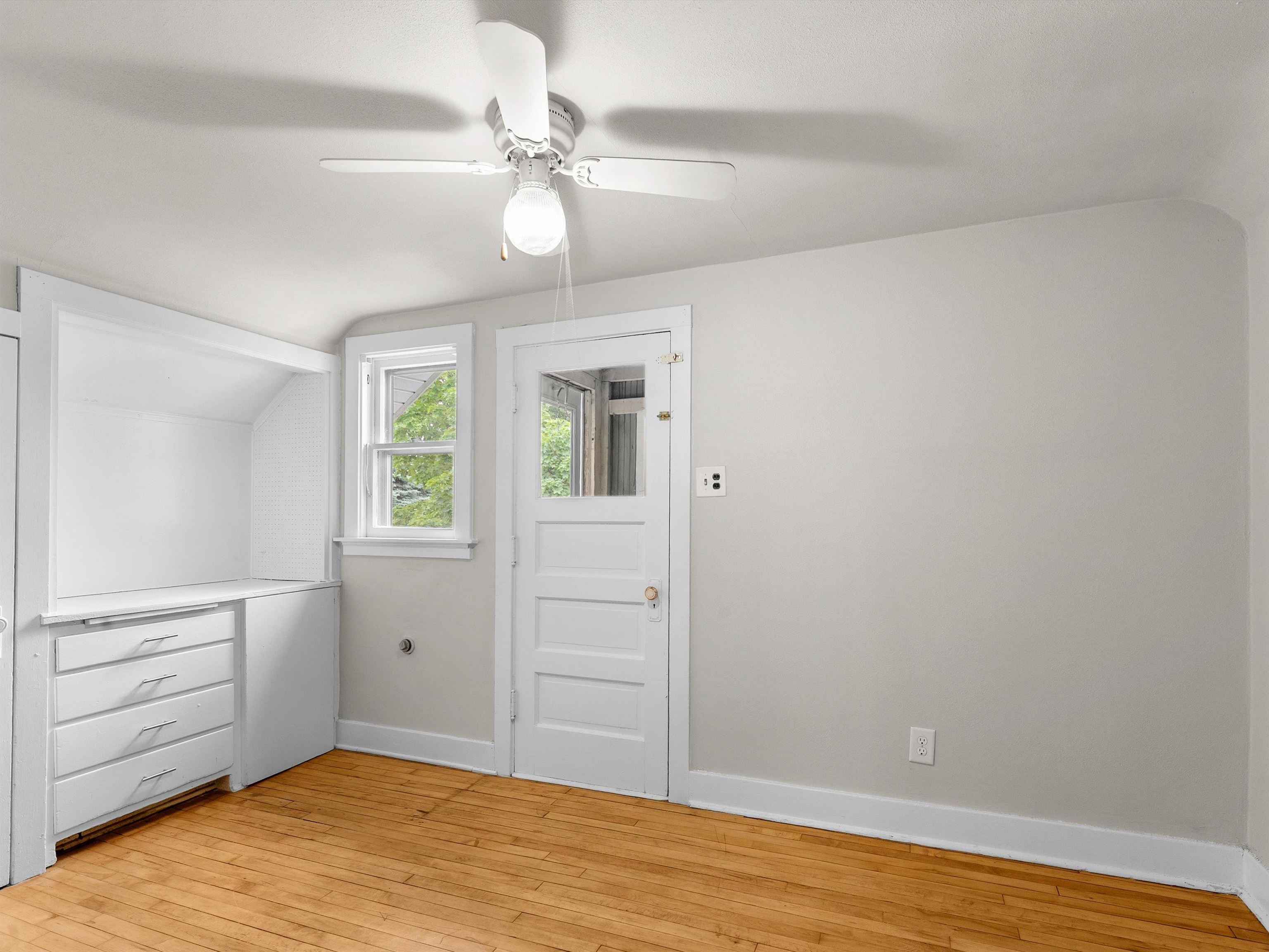 1112 Bluff Avenue Sheboygan, WI 53081 - Photo 24 of 28
