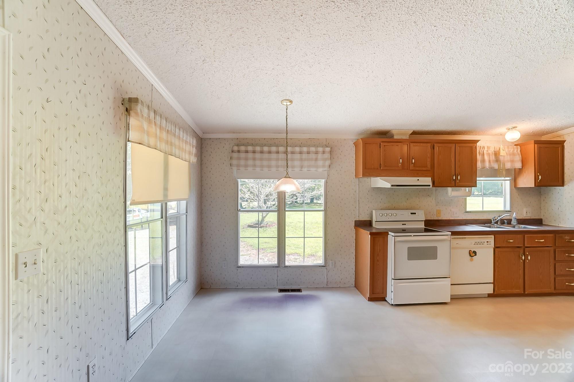 12376 Ritchie Road Midland, NC 28107 - Photo 13 of 29 Gallery Image 13