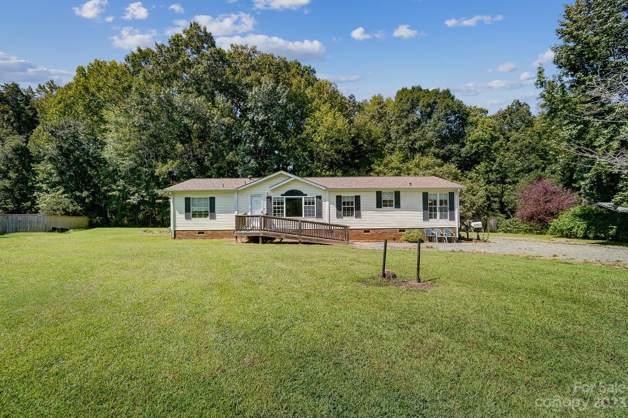 12376 Ritchie Road Midland, NC 28107 - Photo 2 of 29 Gallery Image 2