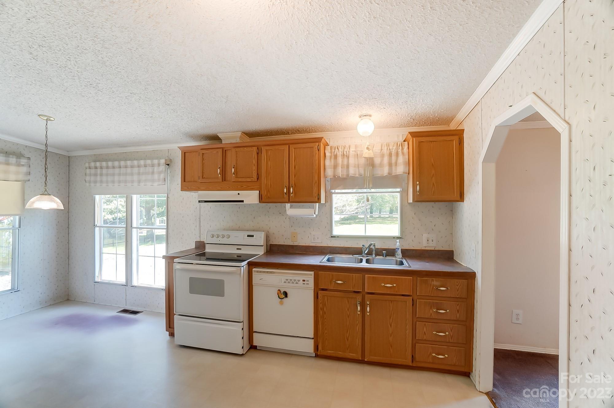 12376 Ritchie Road Midland, NC 28107 - Photo 9 of 29 Gallery Image 9