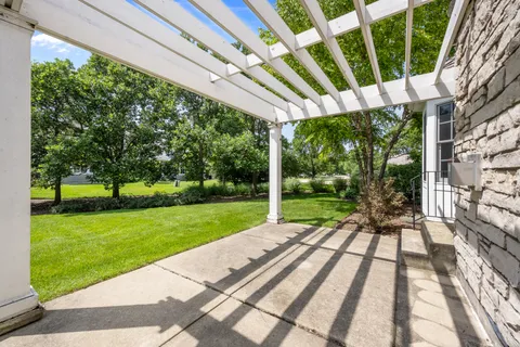$924,900 | 130 South Bradford Court, Lake Forest, IL 60045