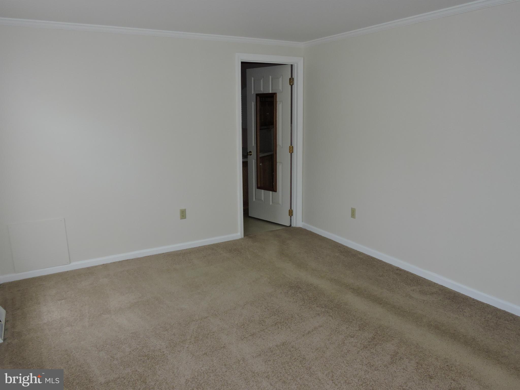 10505 Cedarville Road, Unit 914 Brandywine, MD 20613 - Photo 5 of 30 Master bedroom w/full master bath