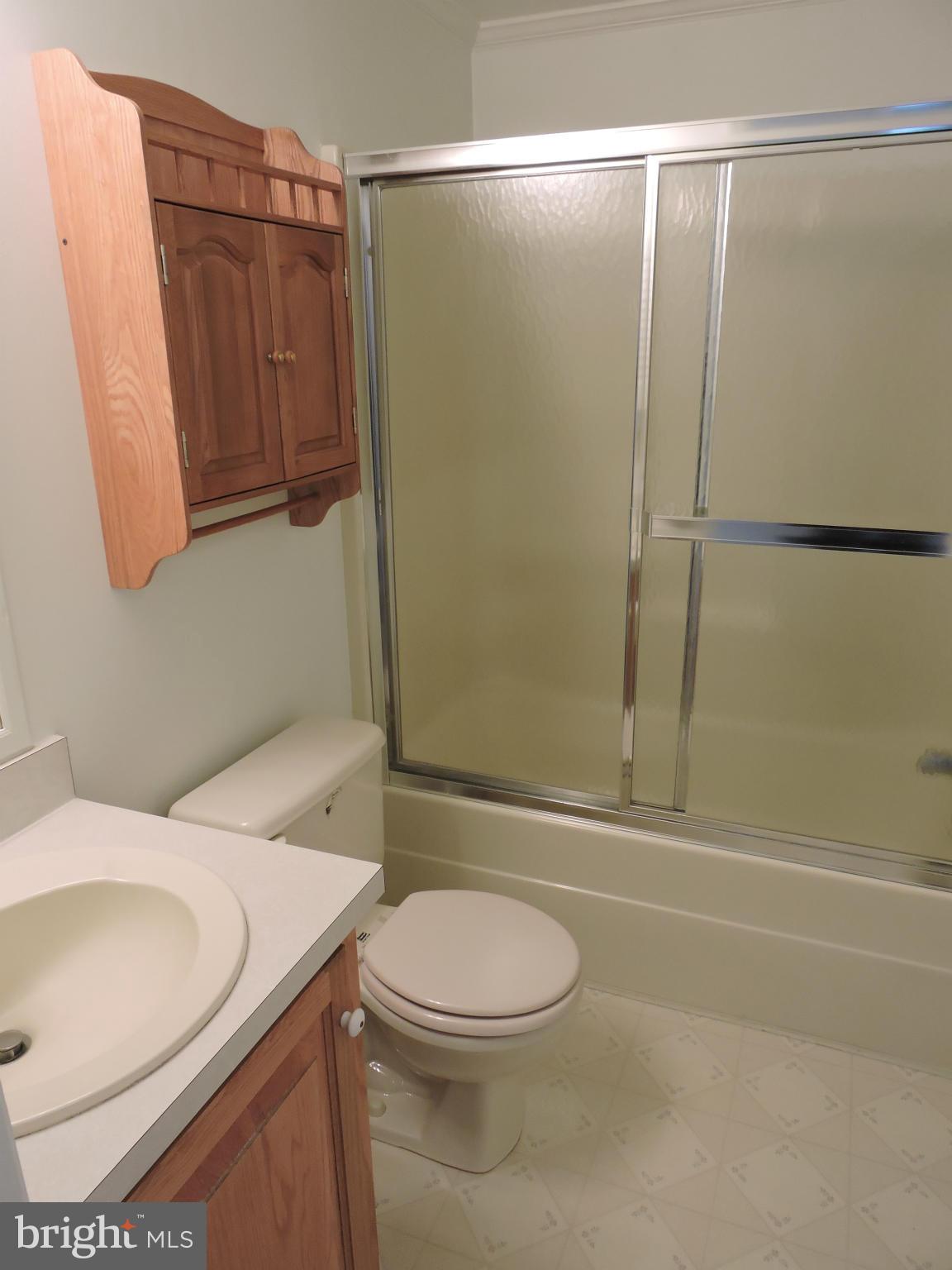 10505 Cedarville Road, Unit 914 Brandywine, MD 20613 - Photo 6 of 30 Full bath in hallway