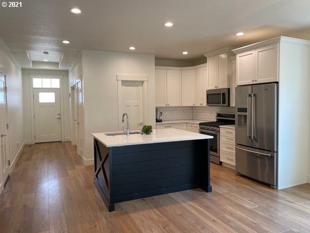 2539 North Lydia Loop Hubbard, OR 97032 - Photo 2 of 22 Gallery Image 2
