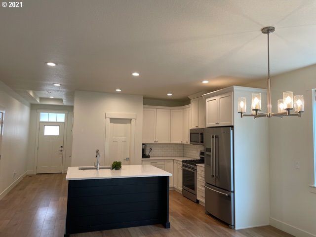 2539 North Lydia Loop Hubbard, OR 97032 - Photo 5 of 22 Gallery Image 5