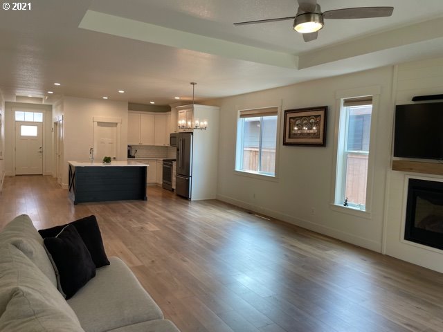 2539 North Lydia Loop Hubbard, OR 97032 - Photo 6 of 22 Gallery Image 6