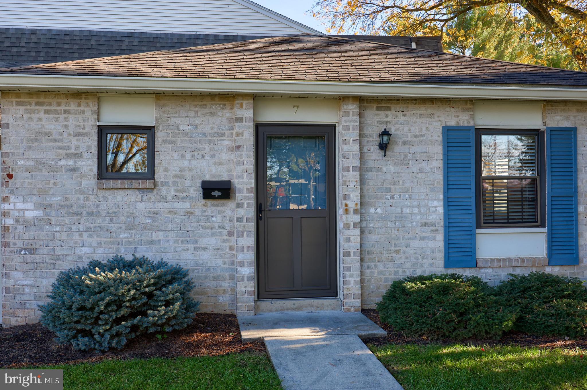 7 Valleybrook Drive Lancaster, PA 17601 - Photo 2 of 27