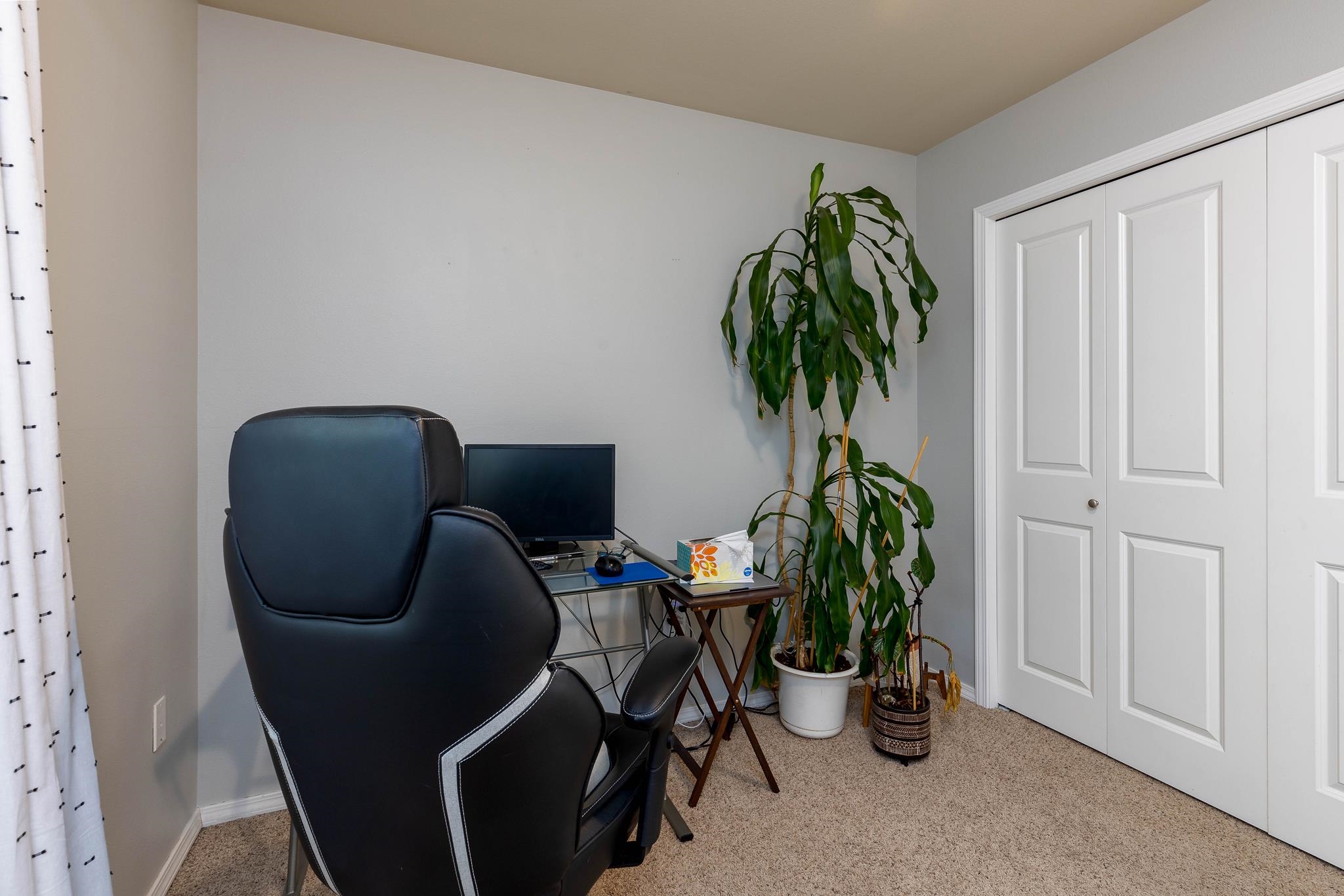 10006 North Austin Lane Spokane, WA 99208 - Photo 17 of 44