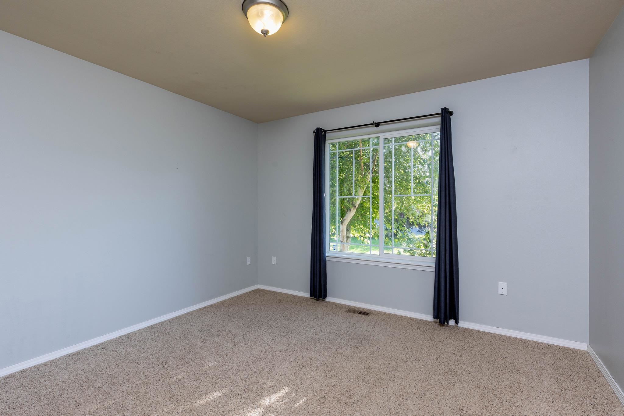 10006 North Austin Lane Spokane, WA 99208 - Photo 20 of 44