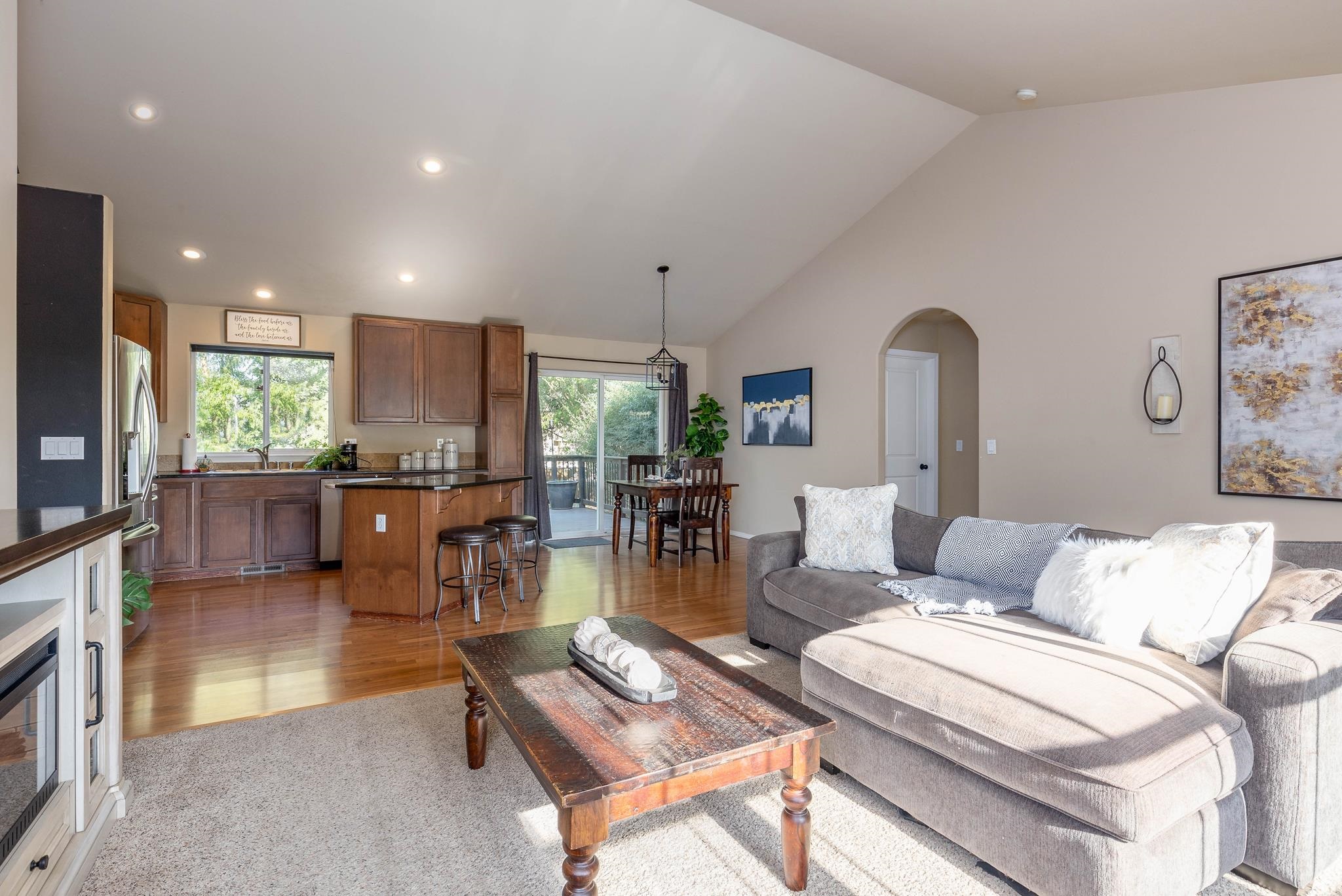 10006 North Austin Lane Spokane, WA 99208 - Photo 2 of 44