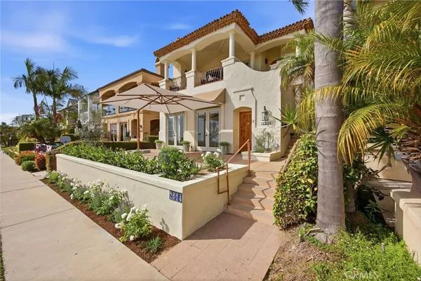 $12,000 | 2614 Ocean Boulevard, Unit B, Corona del Mar, CA 92625