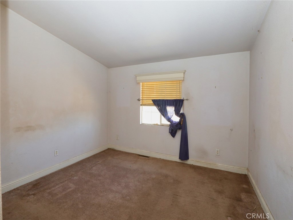 9520 Rocky Creek Road Lower Lake, CA 95457 - Photo 34 of 40 a view of a room