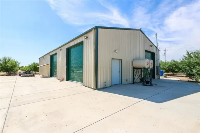 $1,250,000 | 10391 Gillette Avenue, Le Grand, CA 95333