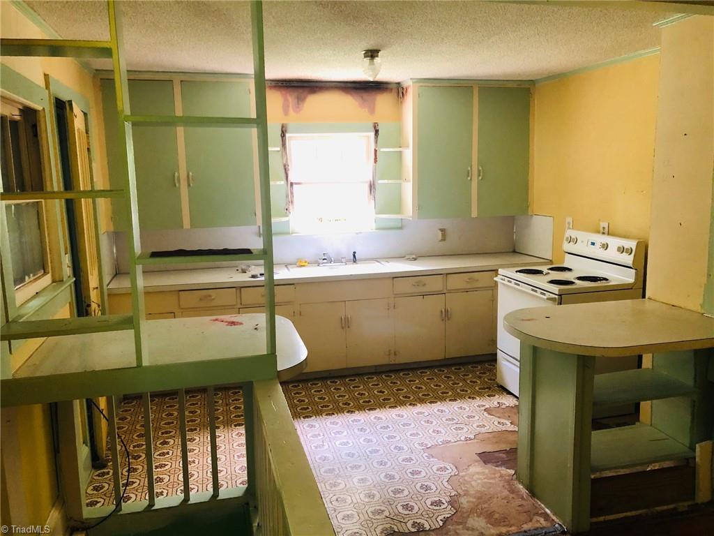 113 Newman Road Elkin, NC 28621 - Photo 3 of 6 Gallery Image 3