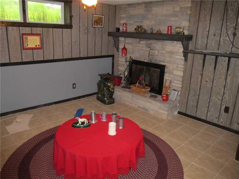 66 Rotherdale Road Brewer, ME 04412 - Photo 9 of 18 Den/Family/Great Room.
