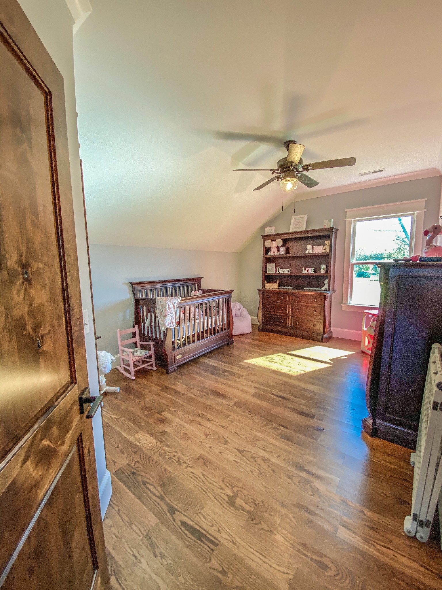 107 Walnut Grove Road Unionville, TN 37180 - Photo 11 of 21 a view of a livingroom with furniture staircase and a kitchen view