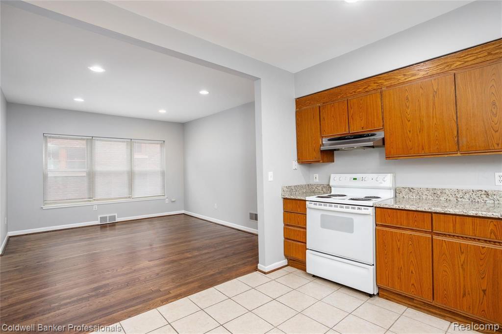 966 Nottingham Road, Unit 968 Grosse Pointe Park, MI 48230 - Photo 8 of 16