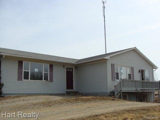 907 West Burns Line Road Melvin, MI 48454 - Photo 3 of 14 006.jpg