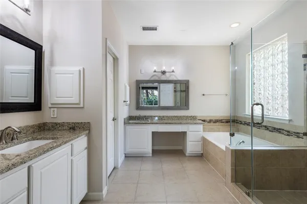 $3,000 | 11 Belcarra Place, The Woodlands, TX 77382