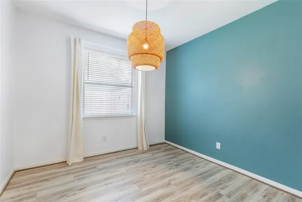 $3,000 | 11 Belcarra Place, The Woodlands, TX 77382