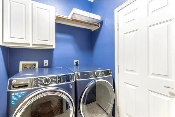 $3,000 | 11 Belcarra Place, The Woodlands, TX 77382