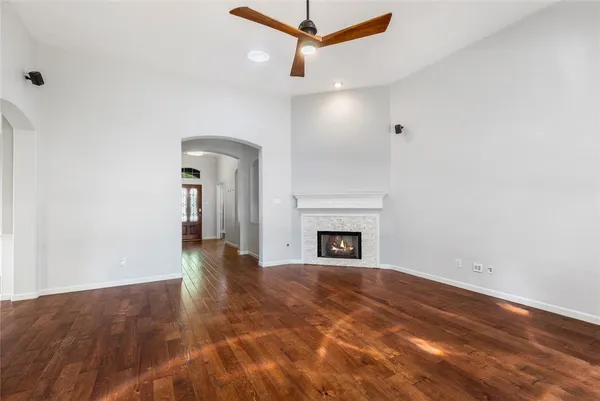 $3,000 | 11 Belcarra Place, The Woodlands, TX 77382