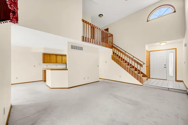 $249,900 | 633 West 94th Court, Crown Point, IN 46307