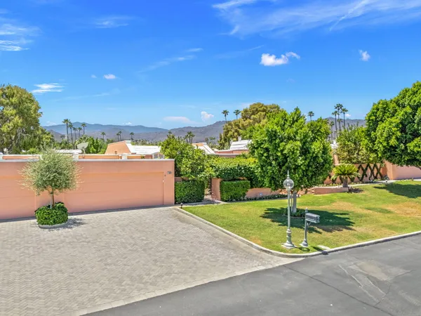 $1,075,000 | 73649 Amir Drive, Palm Desert, CA 92260