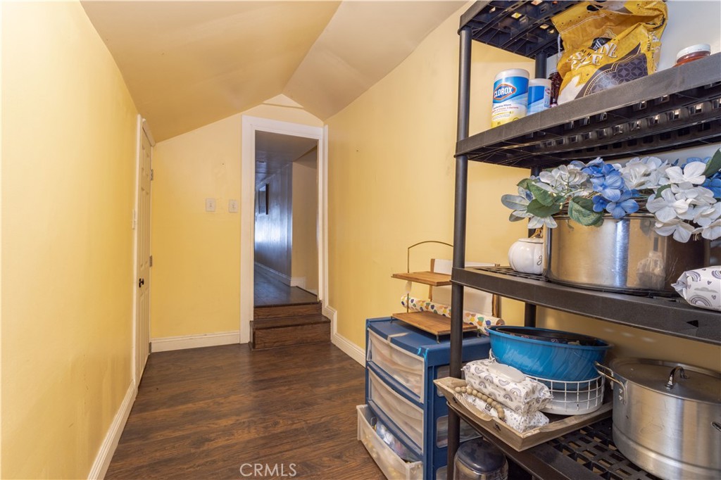 142 North Vendome Street Los Angeles, CA 90026 - Photo 19 of 33 a living room with furniture and a wooden floor