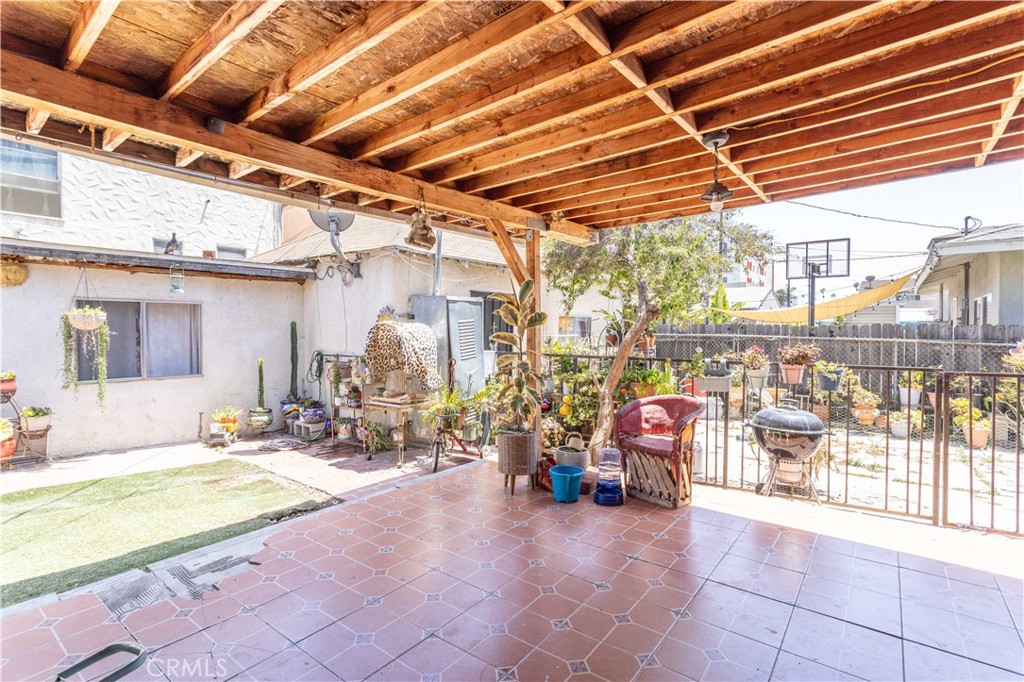 142 North Vendome Street Los Angeles, CA 90026 - Photo 23 of 33 a view of storage and utility room