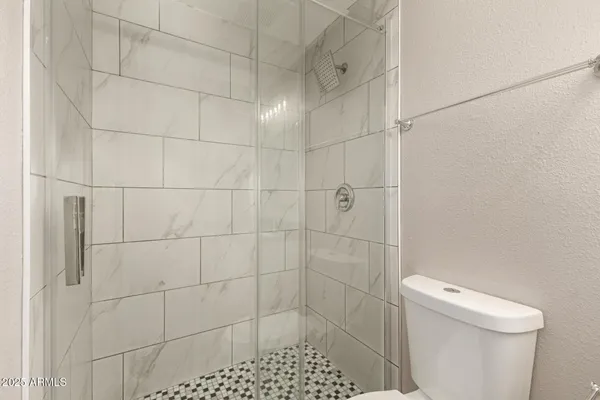 $2,050 | 2025 East Don Carlos, Tempe, AZ 85281