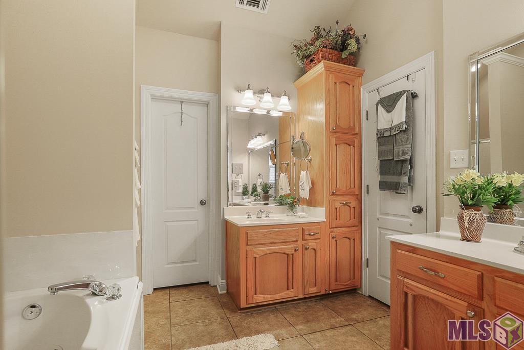 3407 Brookmeade Drive Baton Rouge, LA 70816 - Photo 11 of 19 Gallery Image 11
