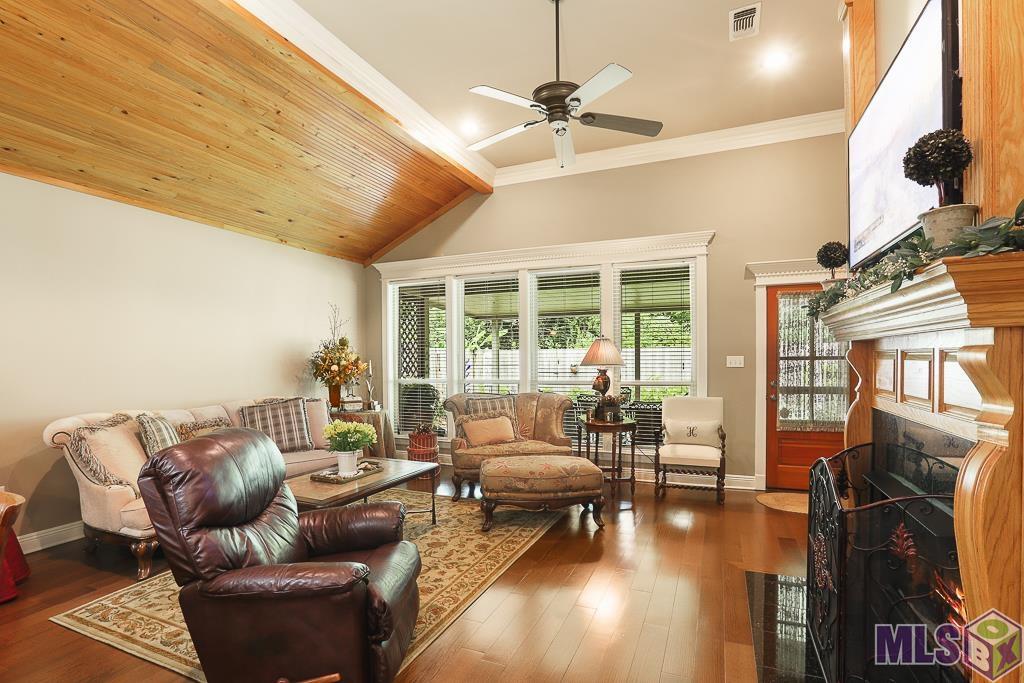 3407 Brookmeade Drive Baton Rouge, LA 70816 - Photo 6 of 19 Gallery Image 6