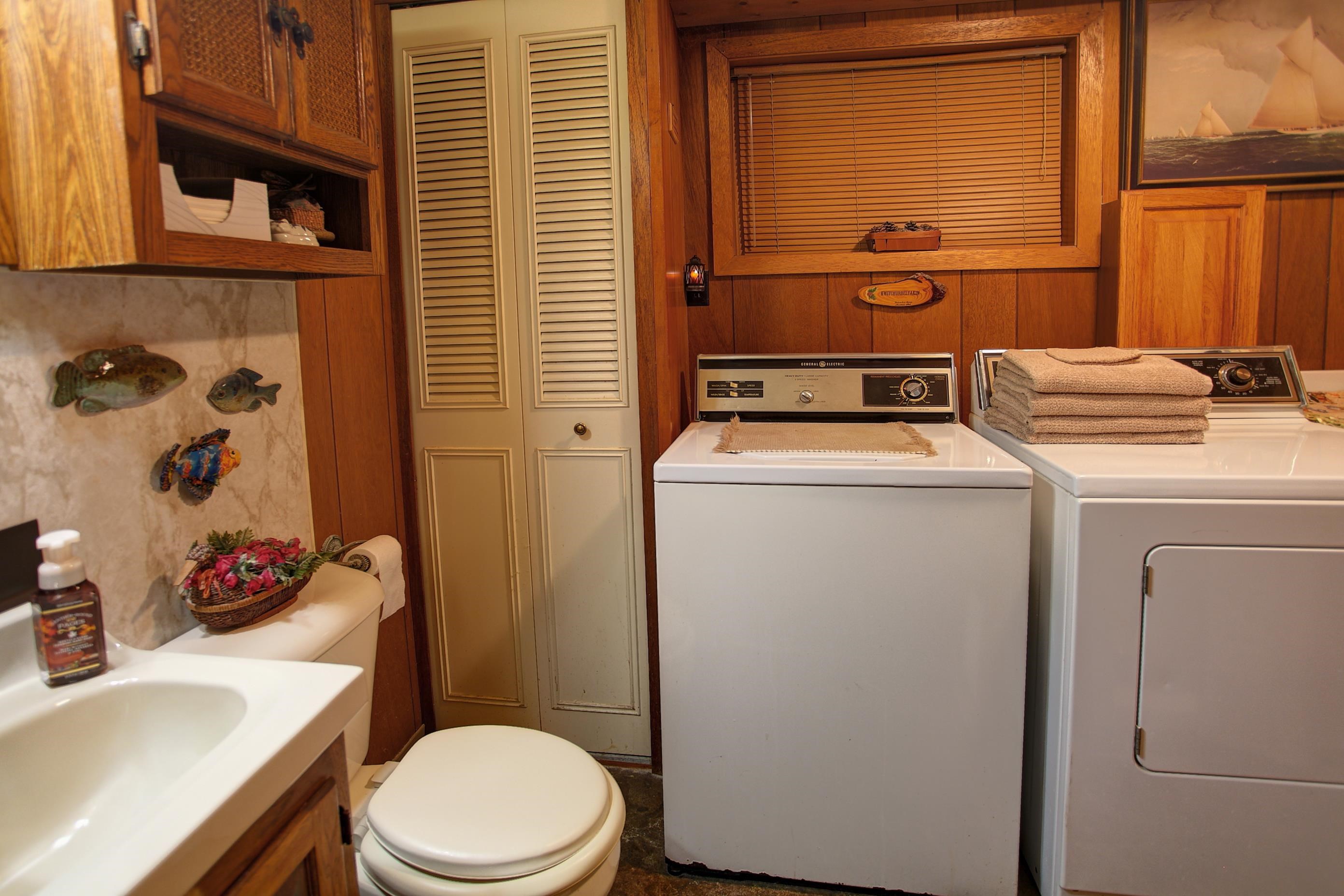 2685 Tonawanda Road Grawn, MI 49637 - Photo 13 of 25 1947415-256a472e-e3ef-41b2-8dda-8180d951eca5.JPG