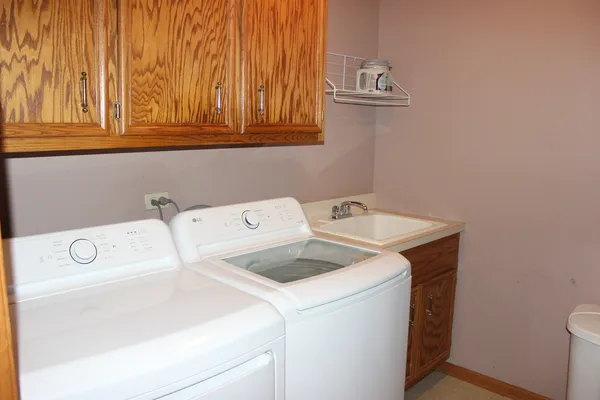 a view of utility room