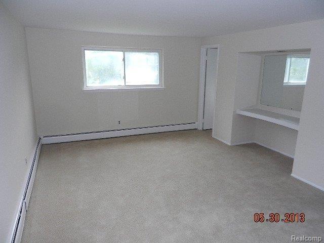 29741 Rambling Road Southfield, MI 48076 - Photo 20 of 25 DSCN0891.JPG