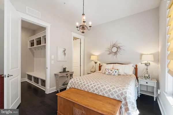 $1,300,000 | 17200 Miss Packard Court, Dumfries, VA 22026