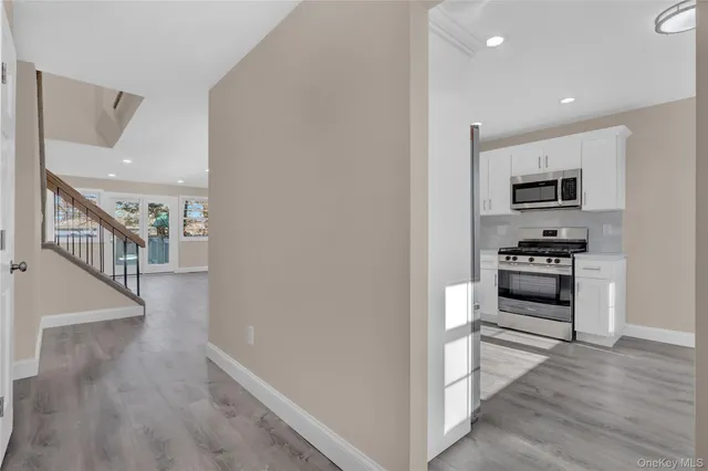 $665,000 | 815 Franklin Avenue, Unit 4, Franklin Square, NY 11580