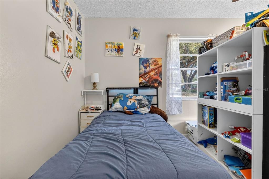 2613 Fowler Avenue Auburndale, FL 33823 - Photo 33 of 61 a very nice looking room with a bed