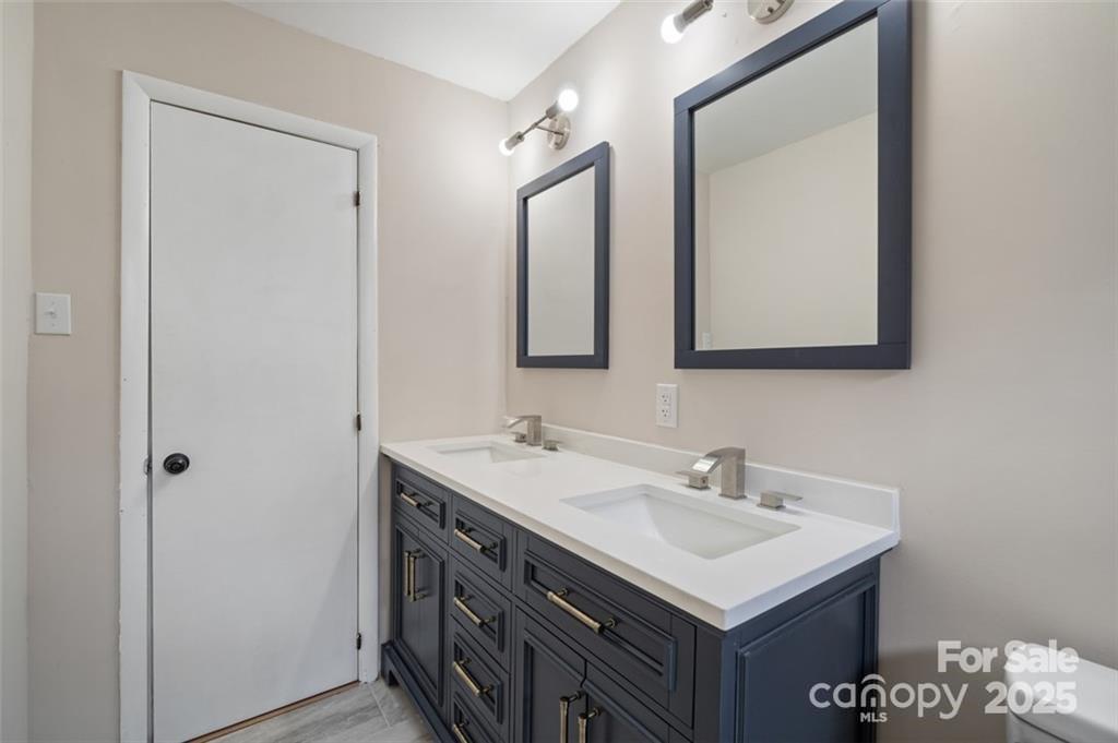 122 Lowry Row York, SC 29745 - Photo 17 of 25 Gallery Image 17