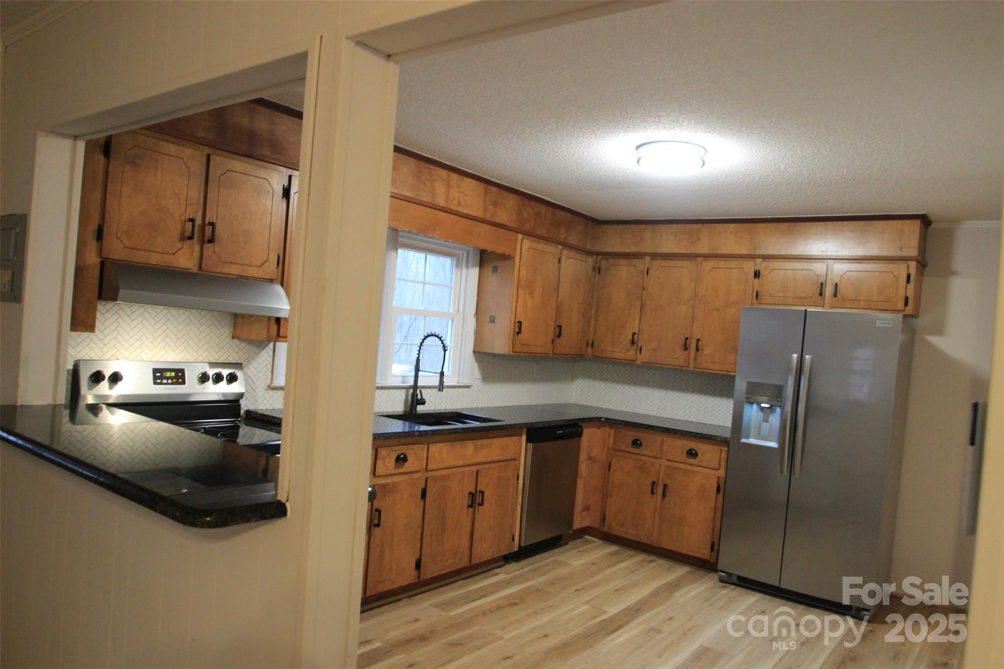 122 Lowry Row York, SC 29745 - Photo 6 of 25 Gallery Image 6