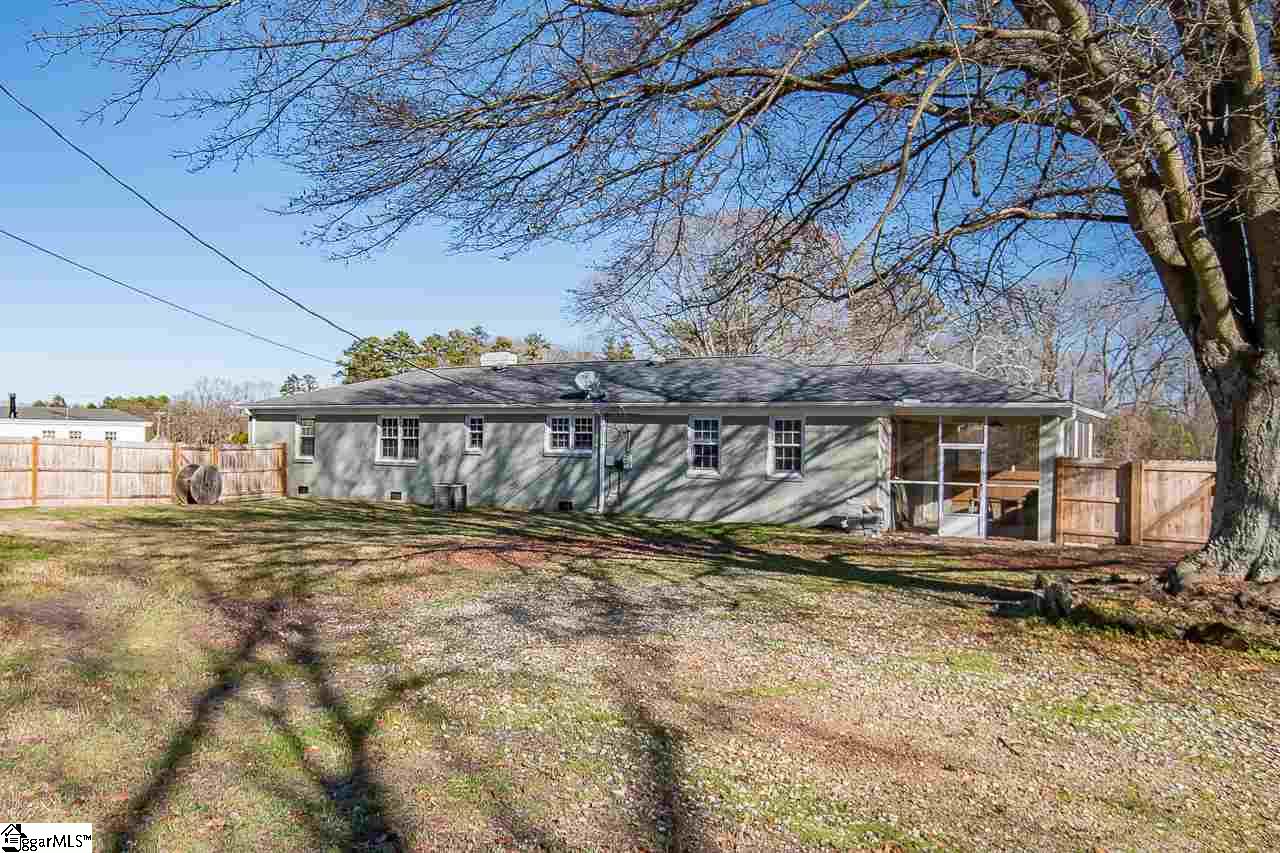 443 Abercrombie Road Gray Court, SC 29645 - Photo 4 of 25