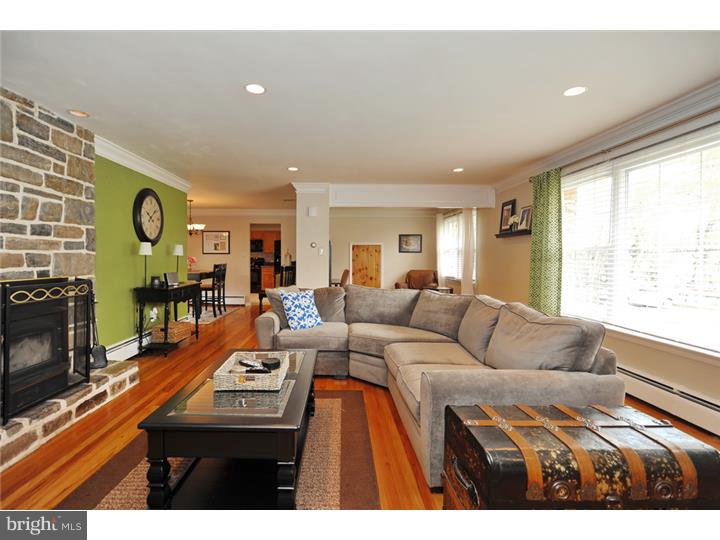 510 Cowpath Road Lansdale, PA 19446 - Photo 4 of 23 Living Room