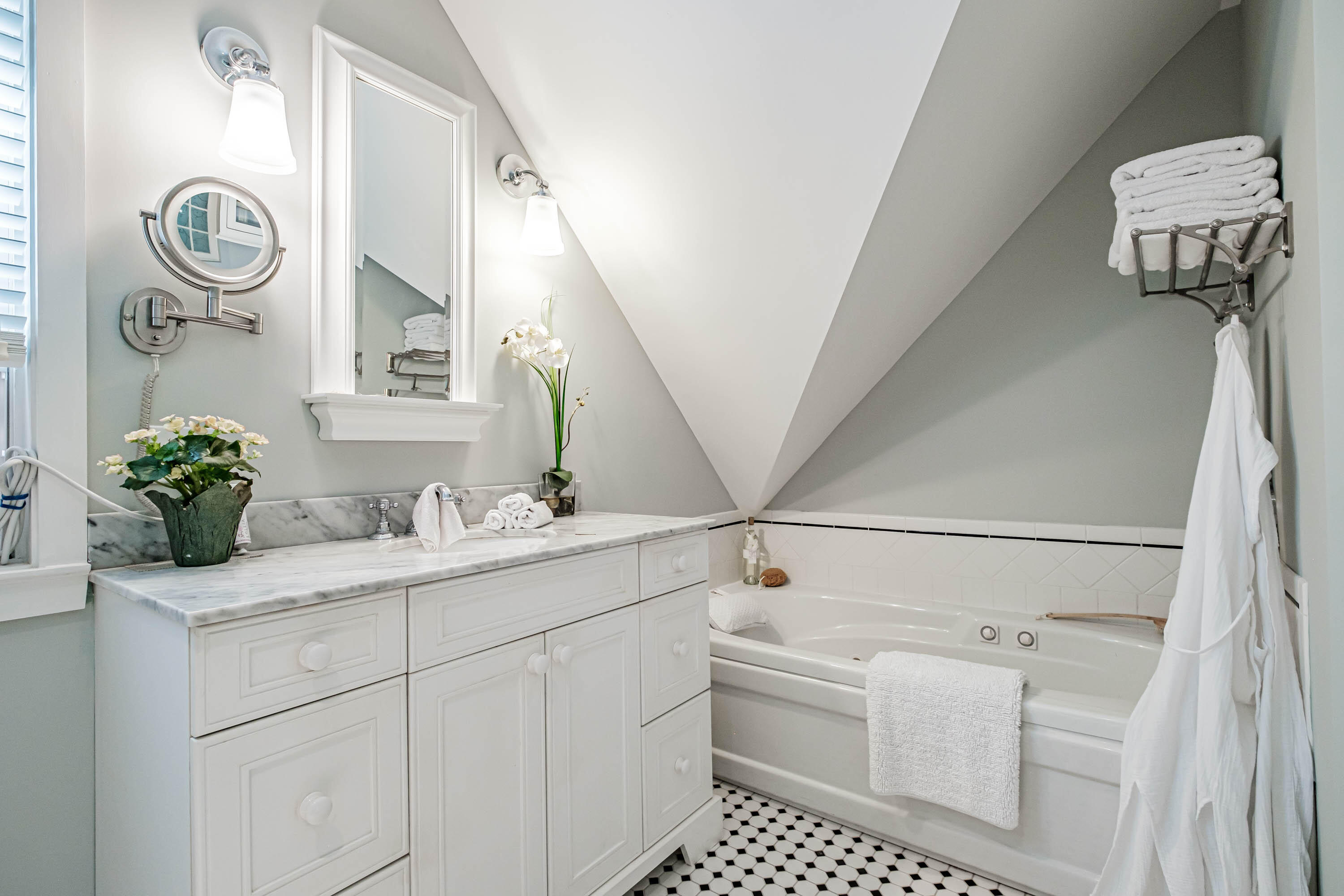 33 Cottage Park Road Portland, ME 04103 - Photo 51 of 92 Primary Bath Vanity