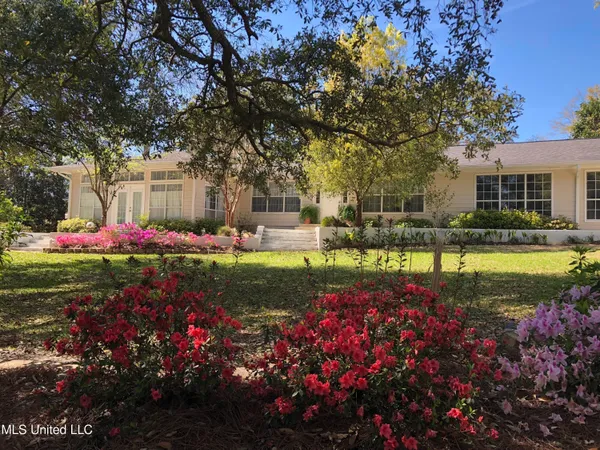 $2,795 | 6509 Shore Drive, Ocean Springs, MS 39564
