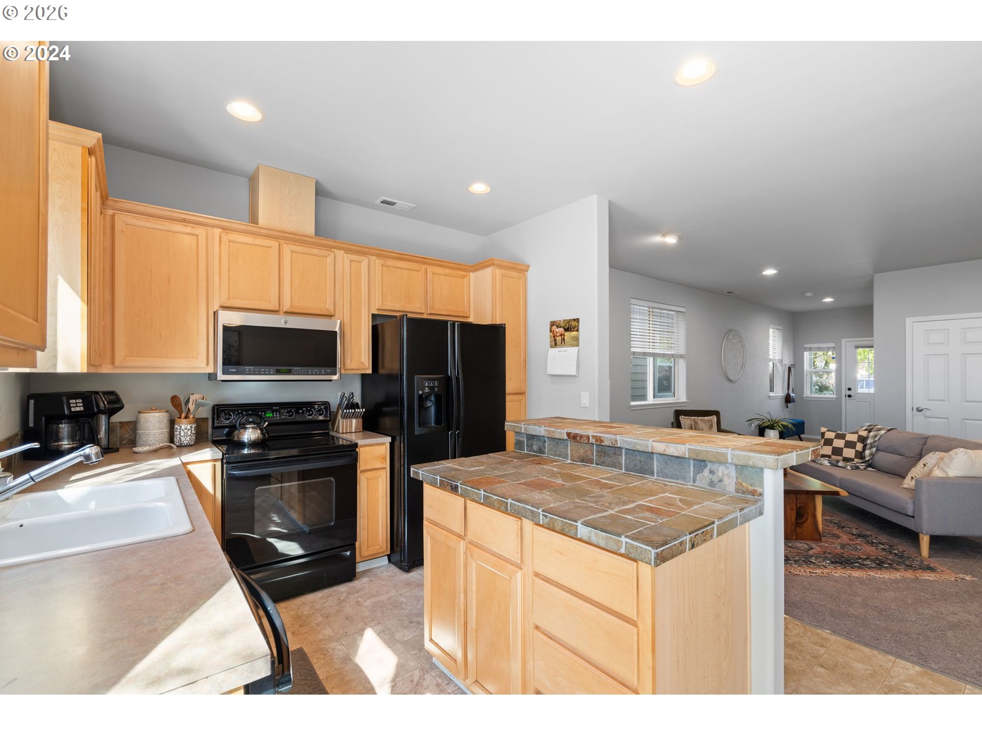 9228 Southwest Cascara Lane Tualatin, OR 97062 - Photo 15 of 33