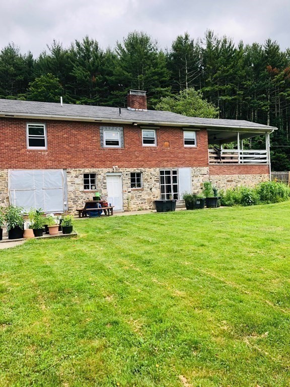 94 Harrington Road Charlton, MA 01507 - Photo 5 of 42 Gallery Image 5